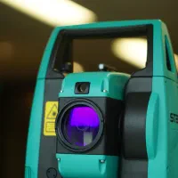 دوربین نقشه برداری توتال استیشن با منوی لایکا|ماشین‌آلات صنعتی|رشت, چمارسرا|دیوار