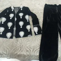 کت و شلوار مخمل دخترونه در حد نو