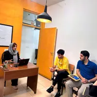 آکادمی زبان فاطمه نوروزی