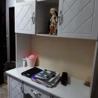 میز تحریر و کمد کودک
