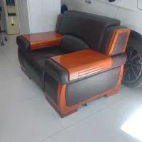 مبل راحتی چرم|مبلمان خانگی و میز عسلی|اصفهان, کارلادان|دیوار