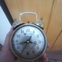 ساعت قدیمی قدیمی