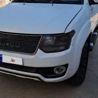 آمیکو آراز. تک کابین