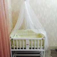 تخت نوزاد  کنار تخت مادر