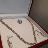 سرویس گردنبند و انگشتر نقره زنانه کاملاً مشابه طلا|جواهرات|تهران, لویزان|دیوار