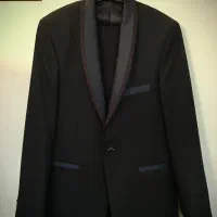 کت‌شلوار مردانه سرمه‌ای همراه پیراهن سفید سایز S