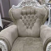 یک دست مبل هفت نفره به همراه میز ناهار خوری|مبلمان خانگی و میز عسلی|کرج, شهرک یاس شمالی|دیوار