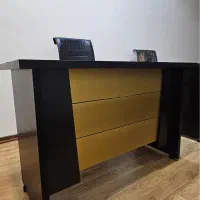 میز کارمندی