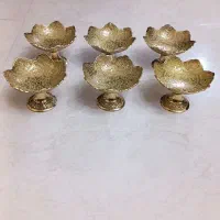 پیاله برنزی ۸ لبه( توضیحات)