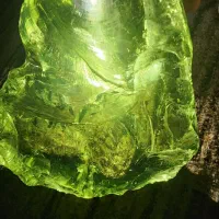 سنگ زبرجد|جواهرات|شیراز, اصلاح‌نژاد|دیوار