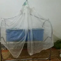 گهواره آهنی سالم تمیز