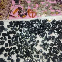 سنگ و سکه های قیمتی