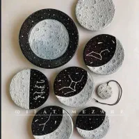 ماه با نوشته