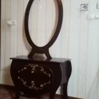 پیانو. آینه، میز، تخت زیر فی بازار