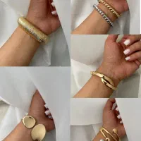 ساعت اکسسوری ۹۹ت.ومن|بدلیجات|شیراز, شاهچراغ|دیوار