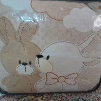 سرویس خواب نوزادو آغوشی و پتو دورپیچ