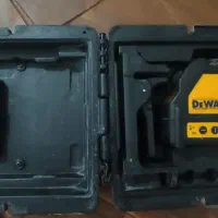 تراز لیزر دیوالت