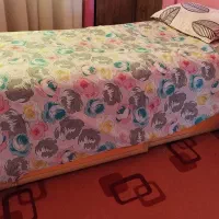 تخت یک نفره چوبی