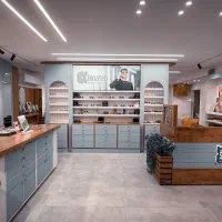 استخدام نیروی پذیرش، صندوق‌دار و فروشنده عینک