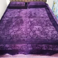 رو تختی مخمل