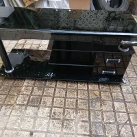 میز تلویزیون شیشه ای