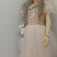 عروسک خیلی بزرگ با لباس مجلسی