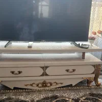 تلویزیون ال ای دی ۴۹ اینچ LG همراه با میز و...|تلویزیون و پروژکتور|اصفهان, لیمجیر|دیوار