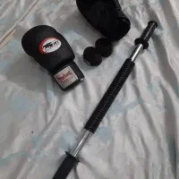 فنر ورزشی و دستکش