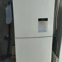 یخچال فریزر در حد نو