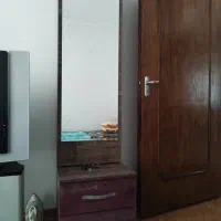 میز کامپیوتر و صندلی چرخ دار و تخت وکمد اینه دار|میز تحریر و کامپیوتر|رشت, ولکس|دیوار