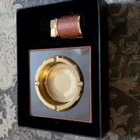 جاسیگاری|کلکسیون اشیاء عتیقه|اندیشه, اندیشه فاز ۴|دیوار