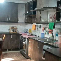 منزل مسکونی سه طبقه واقع در خیابان کارگر