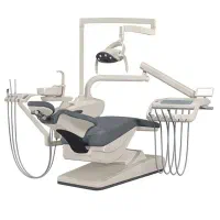 دستیار دندانپزشک خانم محجبه برای سه روز کاری