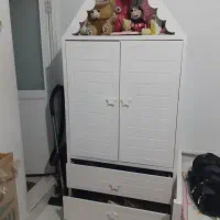 کمد بچه تمیز  بدون شکستگی جنس چوب درجه یک|تخت و سرویس خواب|مشهد, امیر|دیوار