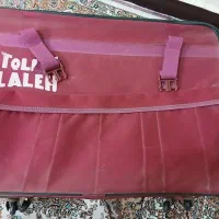 چمدان قدیمی در حد نو