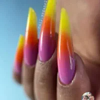 اف ۵۰ درصدی خدمات vip کاشت ناخن