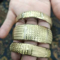 طلا وجواهرات