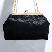 کیف مشکی مخمل