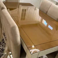 میز ناهارخوری ۸ نفره در حد نو (۷ صندلی)