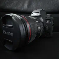 دوربین cannon 6D Mark II