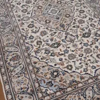 یک عدد فرش دستبافت ۶متری