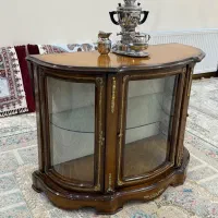 کنسول چوبی ویترین دار