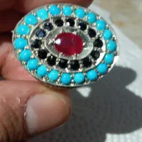 یک عدد انگشتر طبق عکس فروش فقط نقده نقد