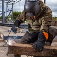 جوشکاری آهن، سیم کشی برق، لوله کشی آب