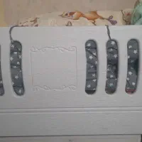 تخت کنار مادر