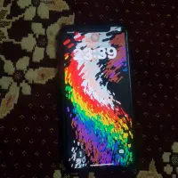 اپل iPhone XR با حافظهٔ ۶۴ گیگابایت
