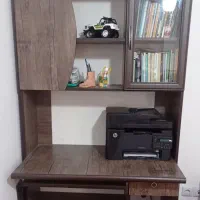 کمد کتابخانه ای بوفه ای همراه با میز کامپیوتر.