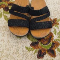 دمپایی|کفش و لباس بچه|مراغه, |دیوار