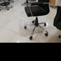 صندلی آرایشگاه میز ناخن|آرایشگاه و سالنهای زیبایی|ارومیه, |دیوار