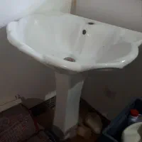 روشویی پایه دار